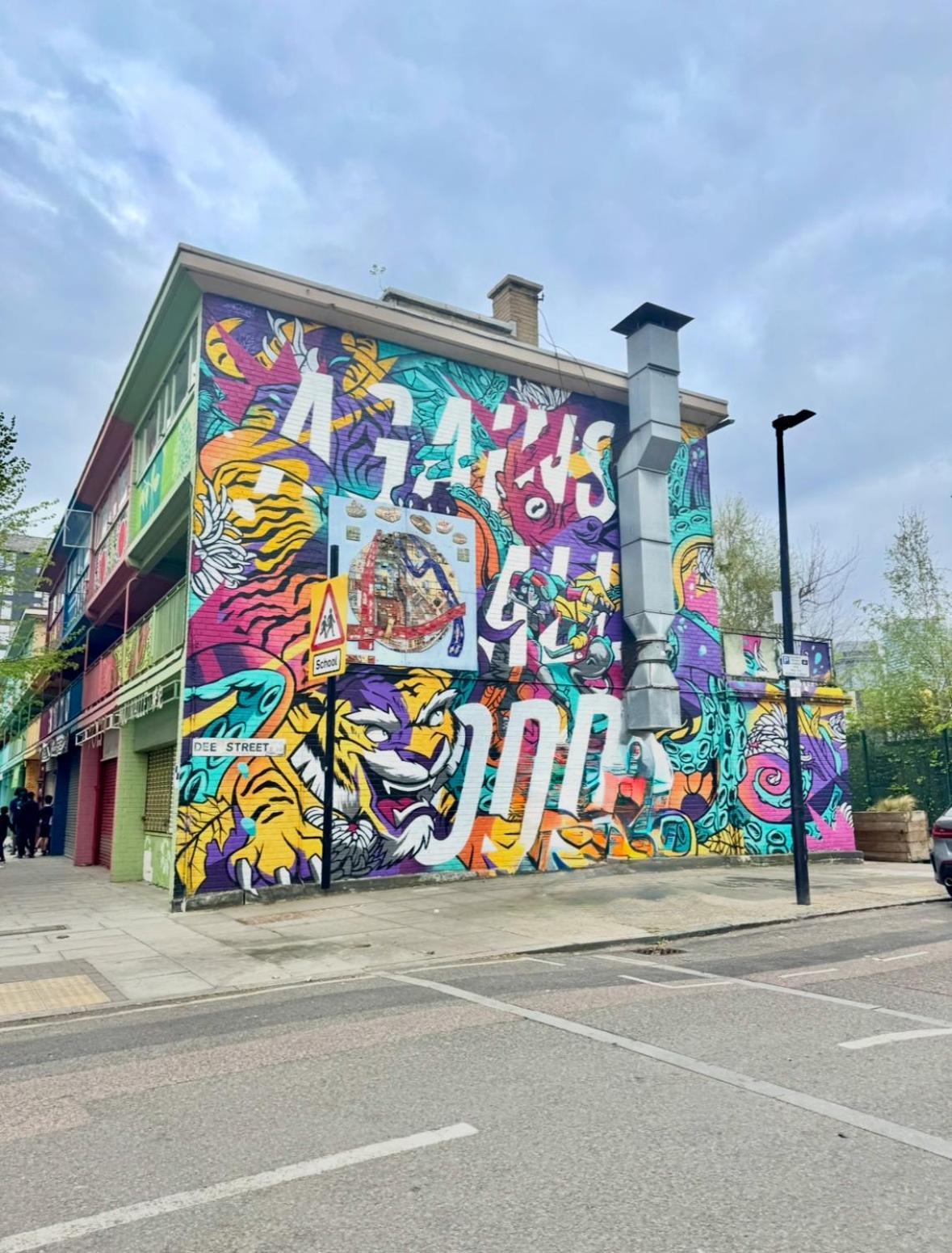 2br Sleeps 6- 5 Mins To Canary Wharf Free Parking Squid Game Themed - Apartment